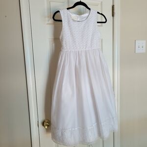 Girls 10/12 Elegant White Sleeveless Dress